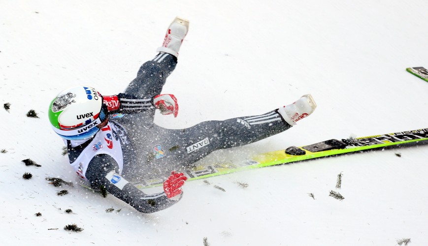 Tragiczny upadek Andersa Bardala na skoczni w Wiśle Malince