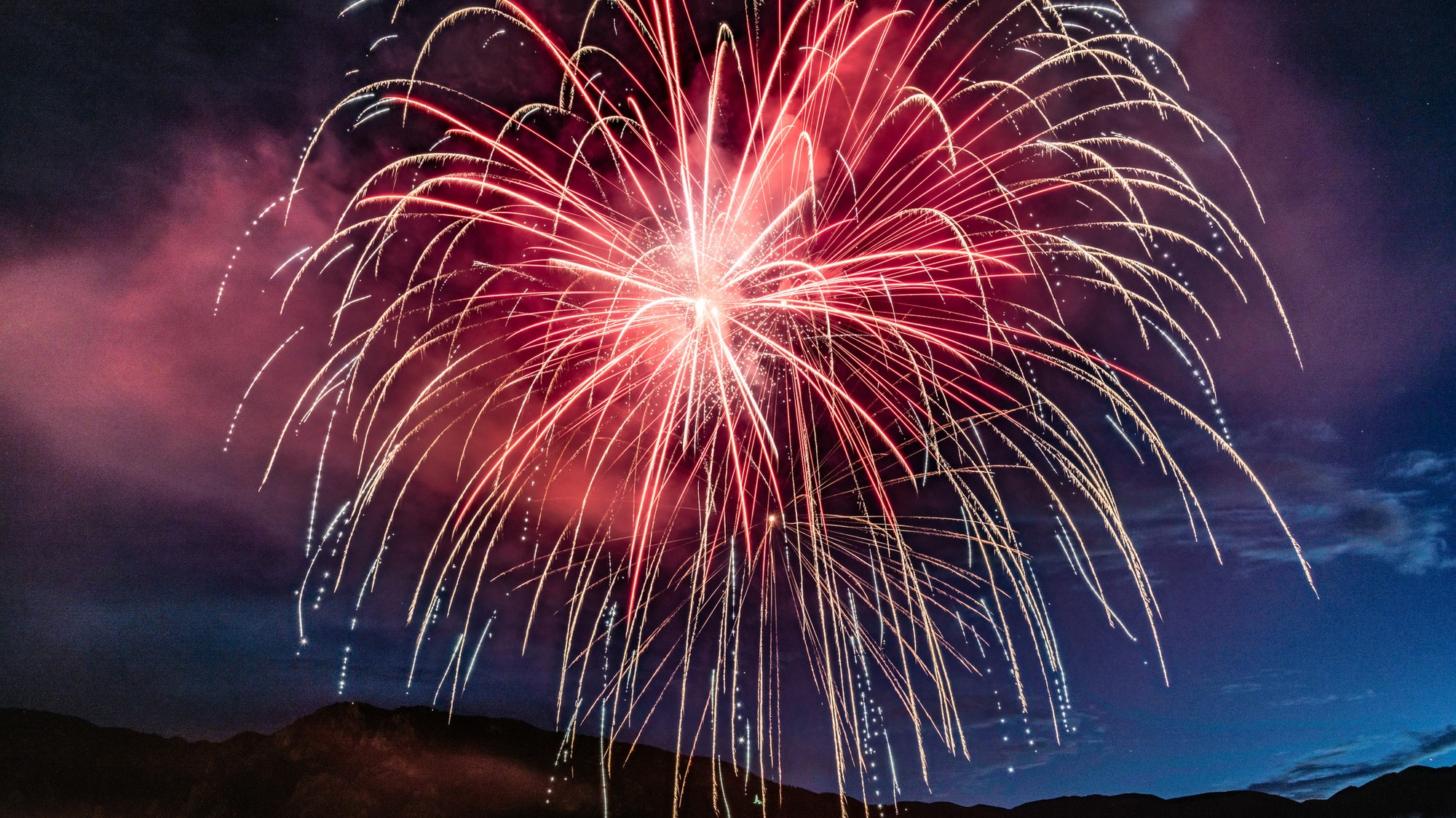 V hlavnom meste platí celoročný zákaz používania zábavnej pyrotechniky. (ilustračné foto)