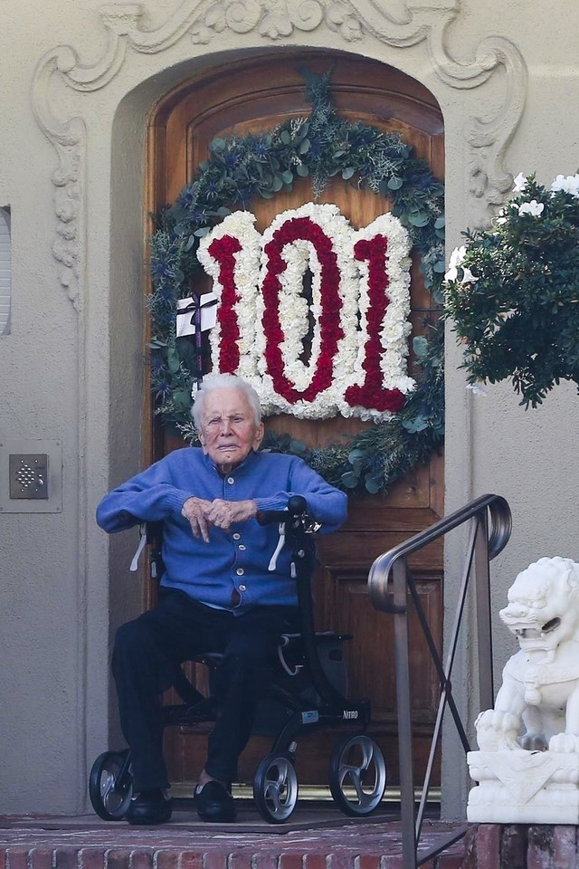 Kirk Douglas świętuje 101 urodziny