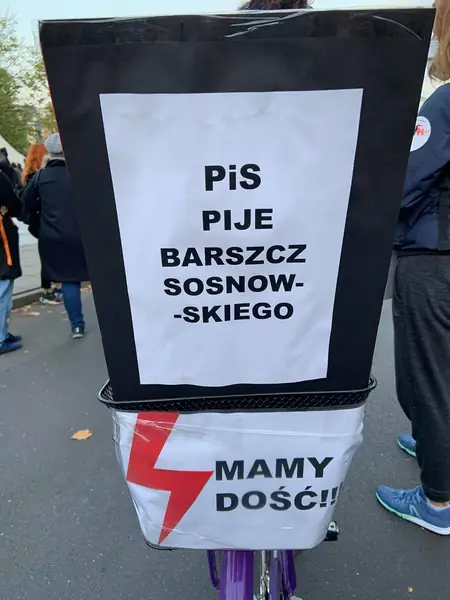 &quot;PiS pije barszcz sosnowskiego&quot;