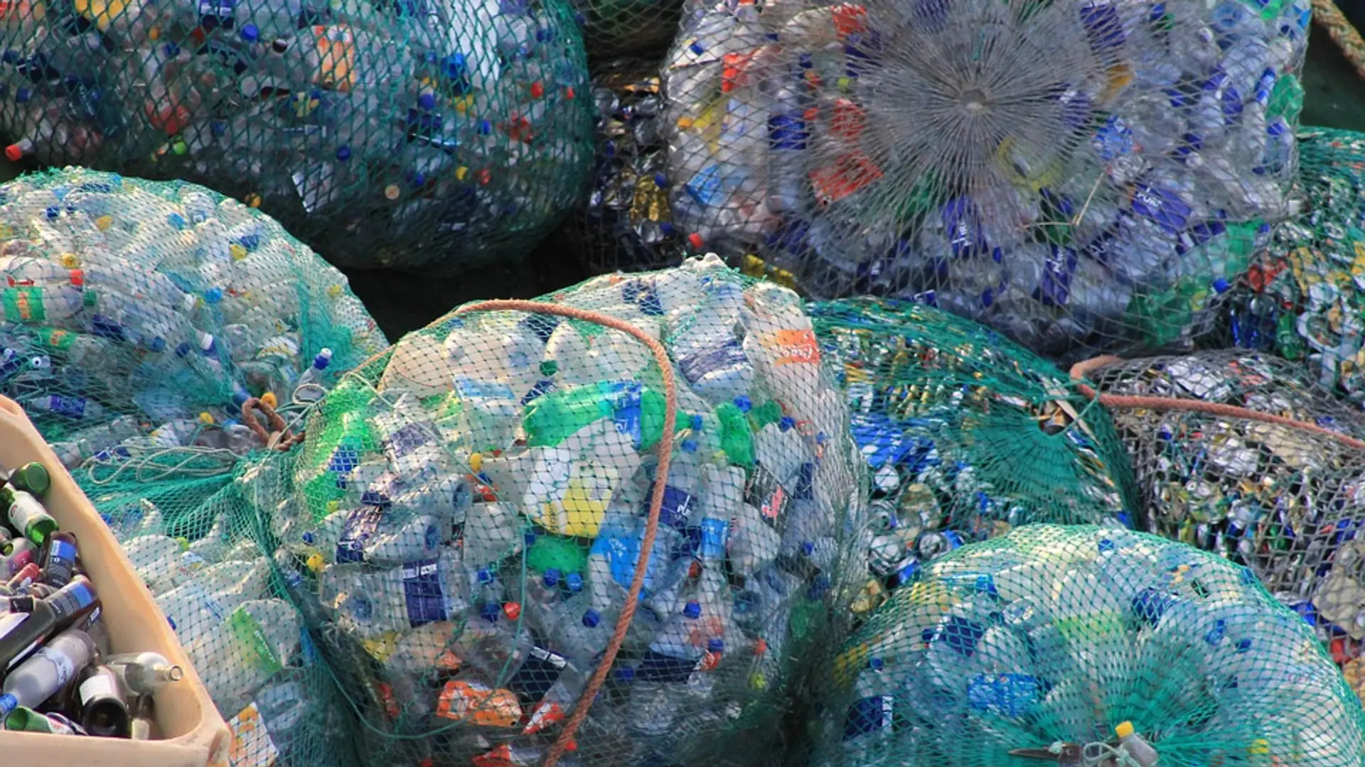 To już pewne! Unia Europejska zakaże plastikowych słomek i innych "jednorazówek"