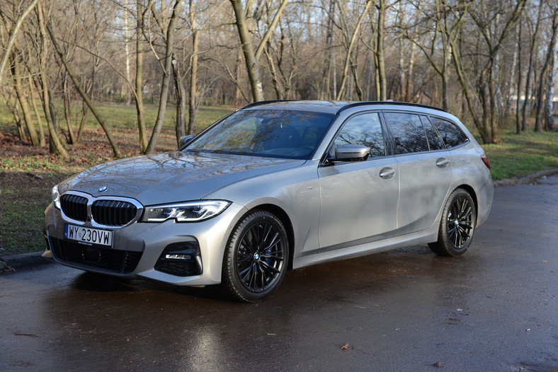 BMW 330i xDrive Touring