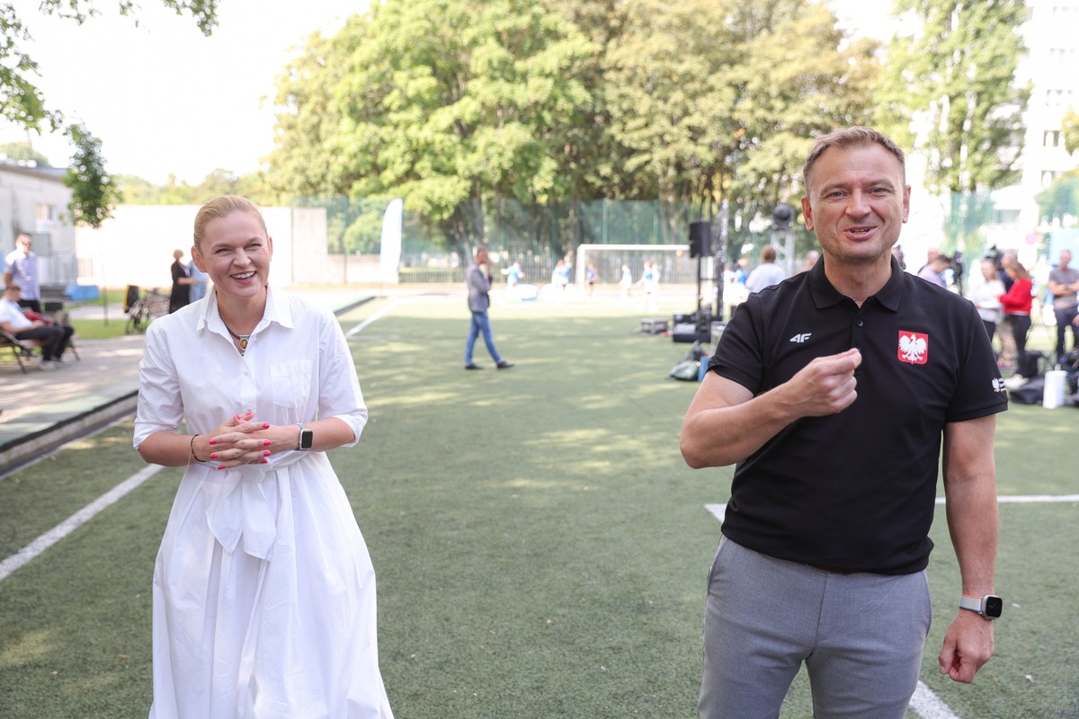 Minister sportu i turystyki Sławomir Nitras oraz minister edukacji Barbara Nowacka podczas konferencji prasowej w Warszawie. Temat spotkania: "Program aktywna szkoła"