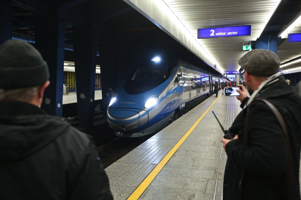 WARSZAWA PENDOLINO EXPRESS INTERCITY PREMIUM (Express Intercity Premium)