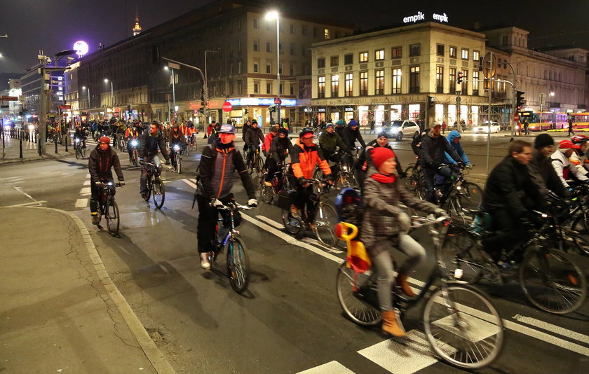 Marsze, przejazdy i maratony zablokują stolicę. Lepiej przygotować się na te utrudnienia.