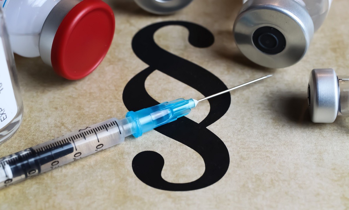 Od 14 lutego farmaceuci mogą wystawiać recepty na zalecane refundowane szczepionki dostępne w aptece. Wiele z aptek z chęcią też wykonuje szczepienia