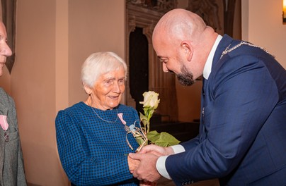 Wrocławscy seniorzy pokazują, czym jest prawdziwa miłość! 