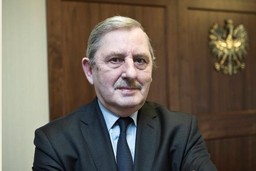 Hauser: Nie można grać sędziami