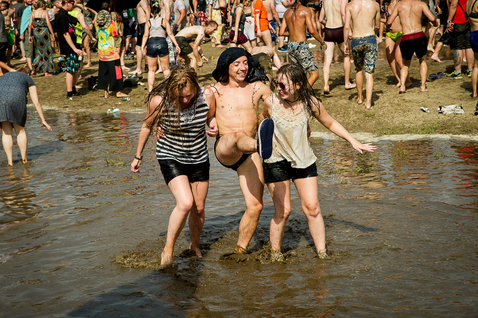 Przystanek Woodstock 2017 - zabawa w błocie