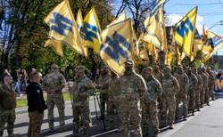 Rodzice dzieci z Mariupola zmuszani do występowania w nagraniach wymierzonych w pułk Azow