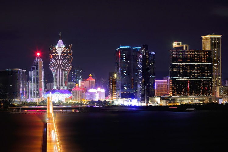 8. Macau - czyli chińskie Las Vegas. Dawna portugalska kolonia obecnie przyciąga miliony miłośników hazardu.