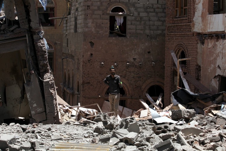 JEMEN. Naloty na zbuntowane miasto Sana