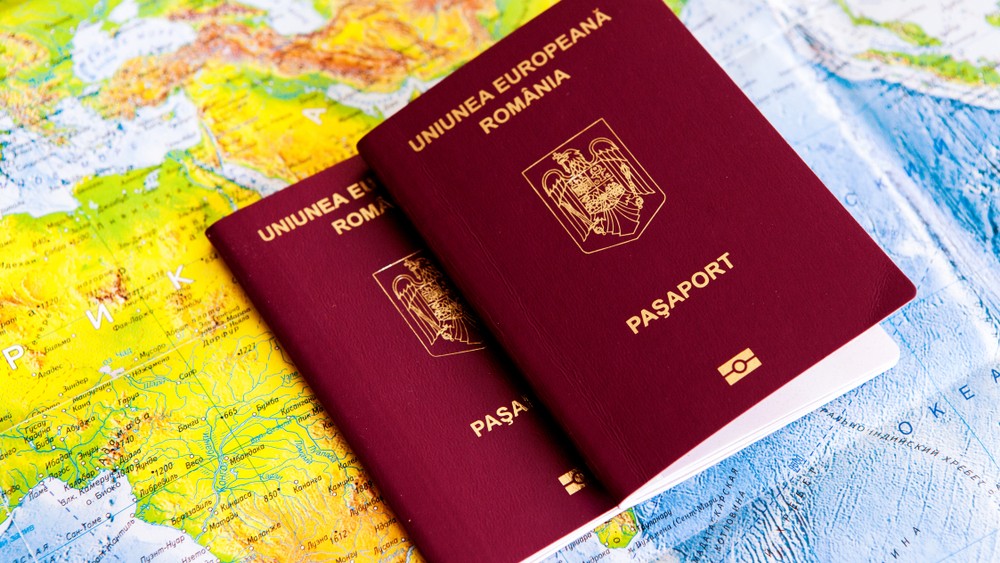 Pașaportul României de situează pe locul 20 în topul Spațiului Schengen. Țările europene pe care le depășim și unde ne situăm în topul mondial