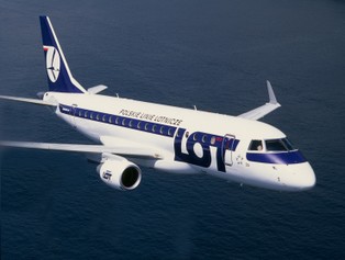 Rząd nie chce już latać czarterami. Myśli o zakupie własnych samolotów