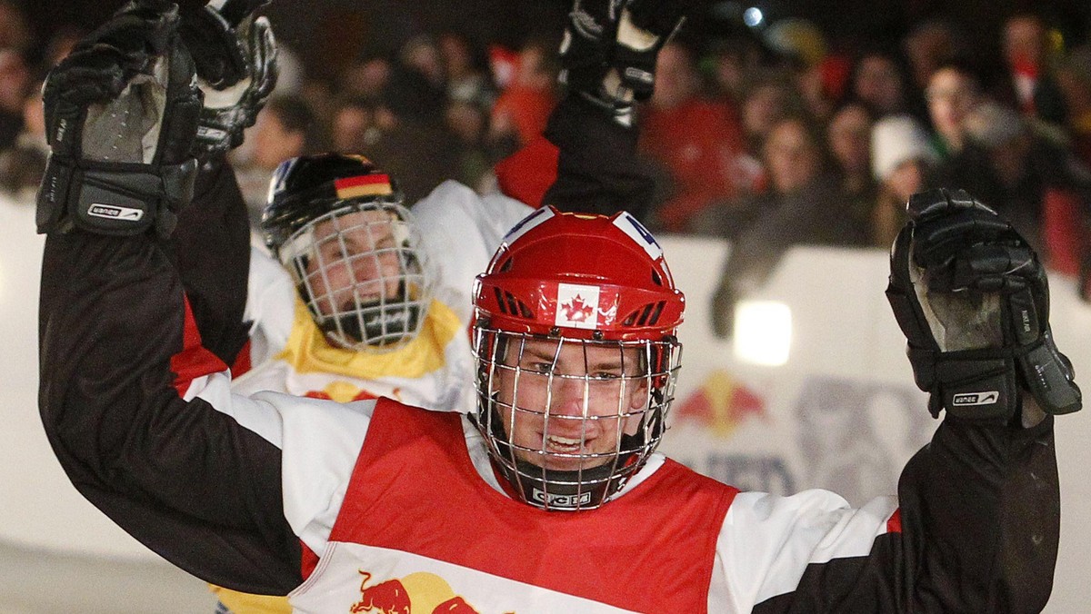 5 lutego w Valkenburgu (Holandia) odbędzie się drugi przystanek Mistrzostw Świata Red Bull Crashed Ice 2011. Najszybsi na świecie zawodnicy ice cross downhillu czwórkami zjadą w dół sztucznego lodowego toru. Podczas inauguracyjnego wyścigu, który odbył się 15 stycznia w Monachium (Niemcy), triumfował Kanadyjczyk Kyle Croxall - teraz holenderskie niziny czekają na niego ze spadkami dochodzącymi do 60 procent.