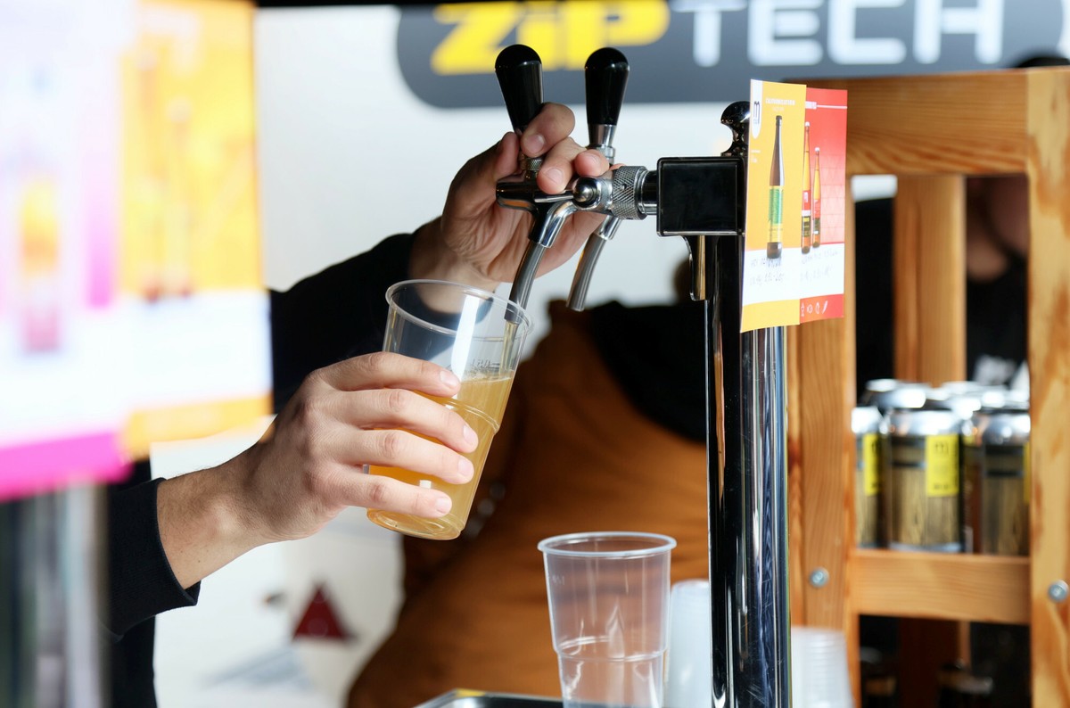 Koniec z piwem na meczu? Możliwy zakaz sprzedaży alkoholu na imprezach masowych