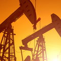 Najwyższy wzrost zapasów ropy naftowej od ponad pół roku