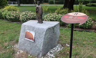 Miejski Szlak Historyczny w Strzelinie. Idealny wiosenną porą