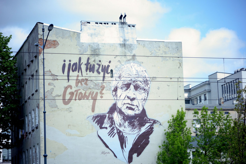 Mural w Łodzi poświęcony Januszowi Głowackiemu