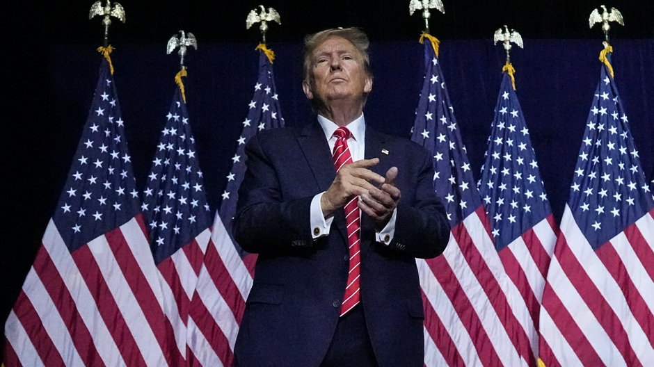Republikański kandydat na prezydenta, były prezydent USA Donald Trump wygłasza przemówienie podczas wiecu wyborczego w stanie Georgia w USA, 9 marca 2024 r.