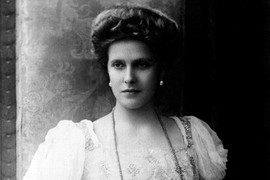 Svekrva kraljice Elizabete PATILA VIŠE I OD DAJANE: Zbog Frojdove pogrešne dijagnoze ZAVRŠILA U LUDNICI, sin je se STIDEO, pa spas pronašla u PRAVOSLAVLJU i odori MONAHINJE