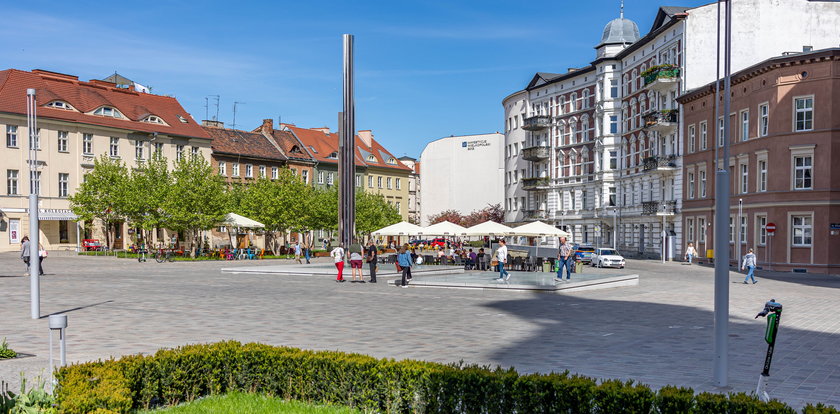 Plac Kolegiacki zmienił się nie do poznania. A jednak nie wszystkim się podoba