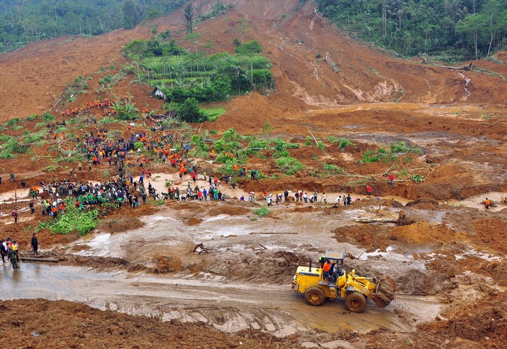 Lawina błotna w dystrykcie Banjarnegara na wyspie Jawa