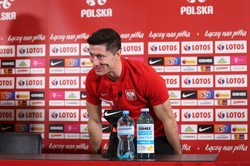 Robert Lewandowski: Matty Cash na pewno prezentuje odpowiednie umiejętności