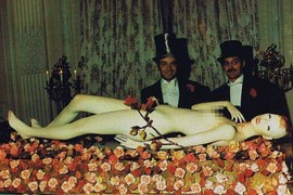 Rotšildi su toliko moćni da su naterali SLAVNE LJUDE da dođu na bal obučeni kao IZ NAJBIZARNIJEG CIRKUSA: Hranu im služile "mačke" na tanjirima iz kojih je NEMOGUĆE JESTI