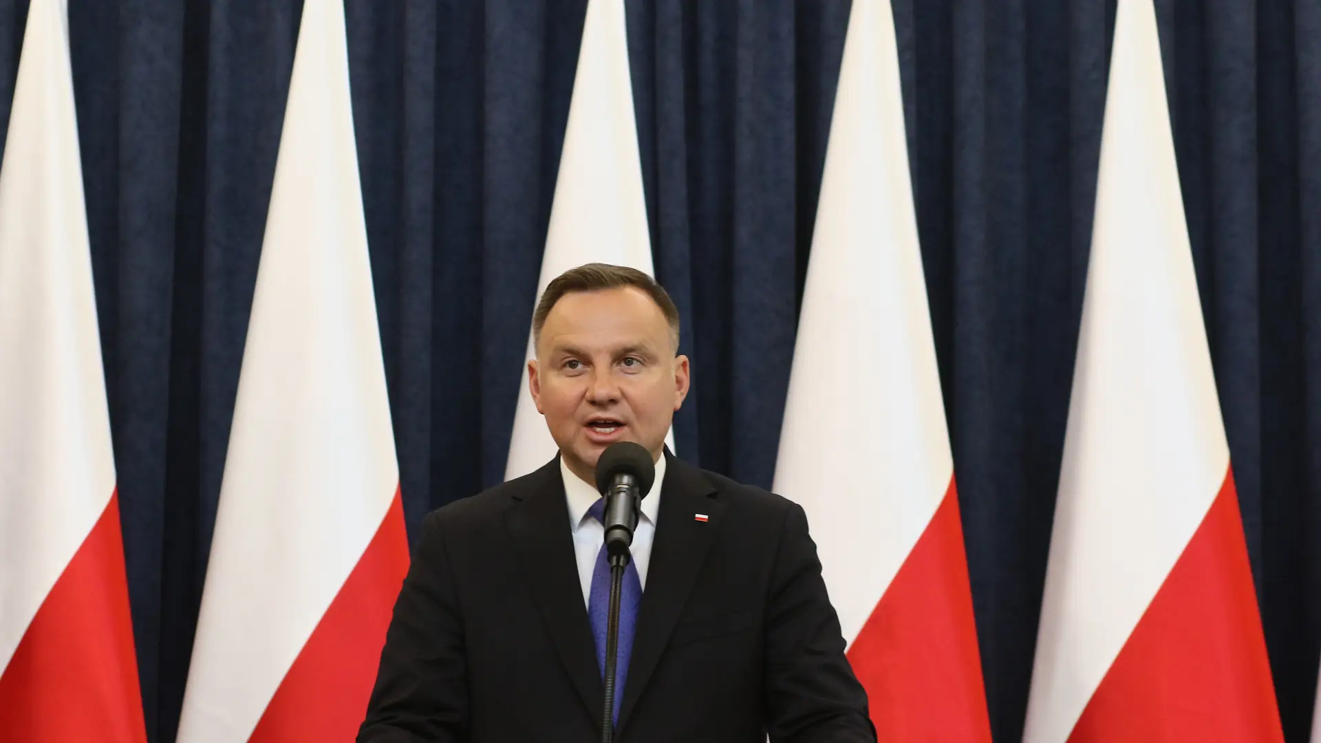 "Podzieliłem zdanie większości rodaków". Andrzej Duda nie podpisze lex TVN