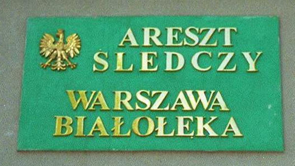 Wstępne wyniki sekcji zwłok b. naczelnika sosnowieckiego urzędu skarbowego Marcina K. wskazują na powieszenie. Z zapisu monitoringu celi, w której przebywał, nie wynika udział współosadzonych w tym zdarzeniu - poinformowała Prokuratura Okręgowa Warszawa-Praga.