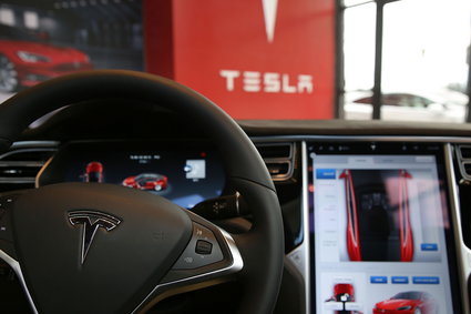 Tesla i AMD zbudują specjalny procesor do samochodów autonomicznych