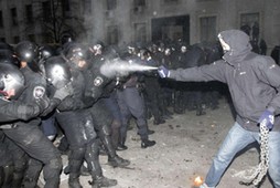 Ukraina Kijów Majdan Niepodległości protest milicja