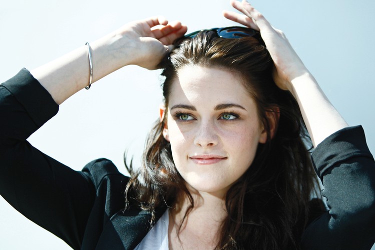 10. Kristen Stewart - 12 000 000 dolarów
