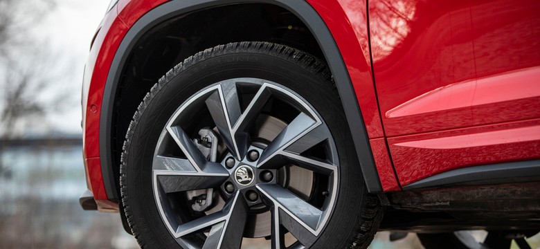 Skoda napędem 4x4 kradnie show. Uwierzyło już ponad milion kierowców