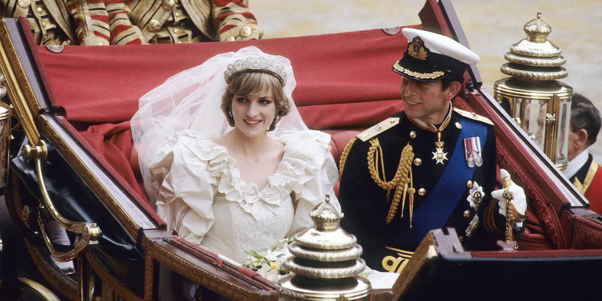 Po ceremonii Para Młoda udała się do Pałacu Buckingham.