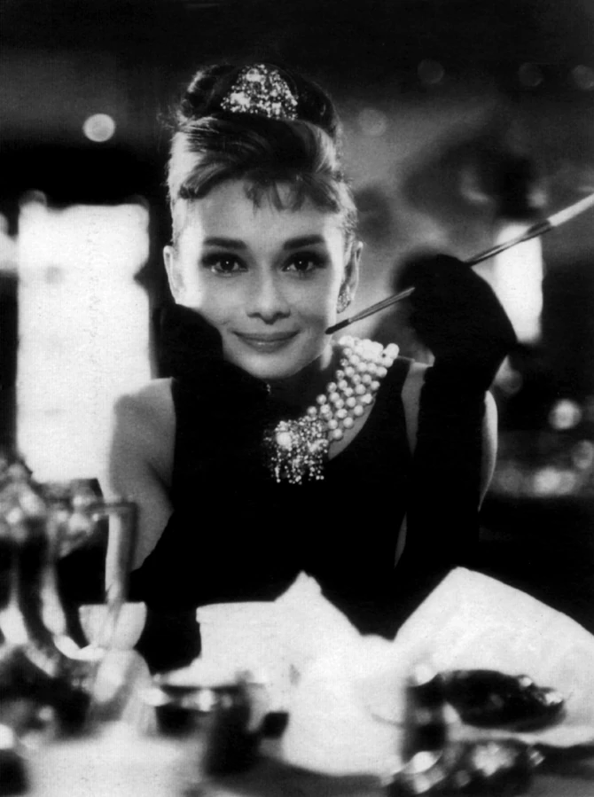 Odri Hepbern u filmu "Doručak kod Tifanija"