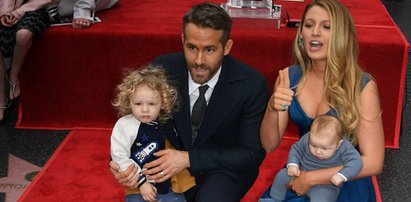 Ryan Reynolds: Pokazał córeczkom, jaki jest sławny