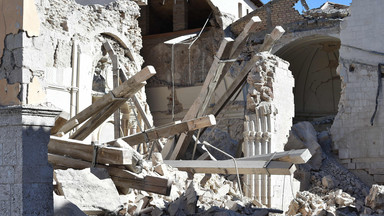 Włochy: po trzęsieniu ziemi akcja ratowania dzieł sztuki