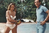 Ursula Andress Sean Connery 007 Bond dr No plaża