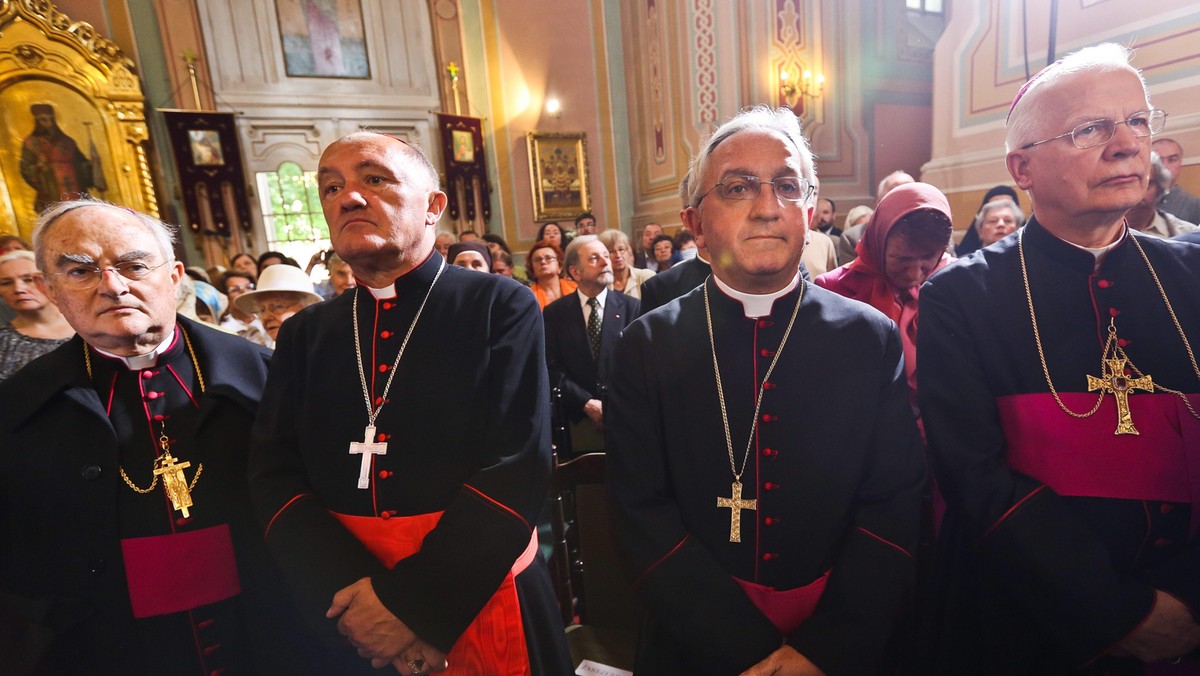 arcybiskup Henryk Hoser, metropolita warszawski kardynał Kazimierz Nycz, nuncjusz apostolski w Polsce Celestino Migliore, arcybiskup Józef Michalik