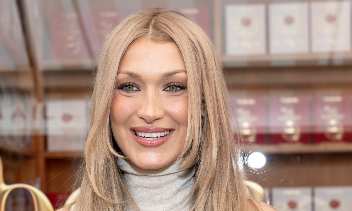 Bella Hadid zmieniła kolor włosów. Postawiła na platynowy blond