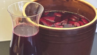 Zakwas z buraków na barszcz wigilijny. Jak zrobić zakwas na barszcz czerwony?