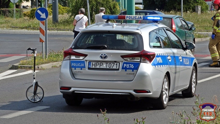 Potrącenie rowerzystki na przejściu dla pieszych - 28.06.2022 - autor: 112tychy.pl