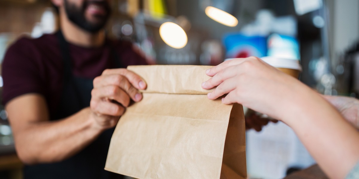 Wirtualne restauracje karmią coraz więcej Polaków. A oni o tym nie wiedzą.