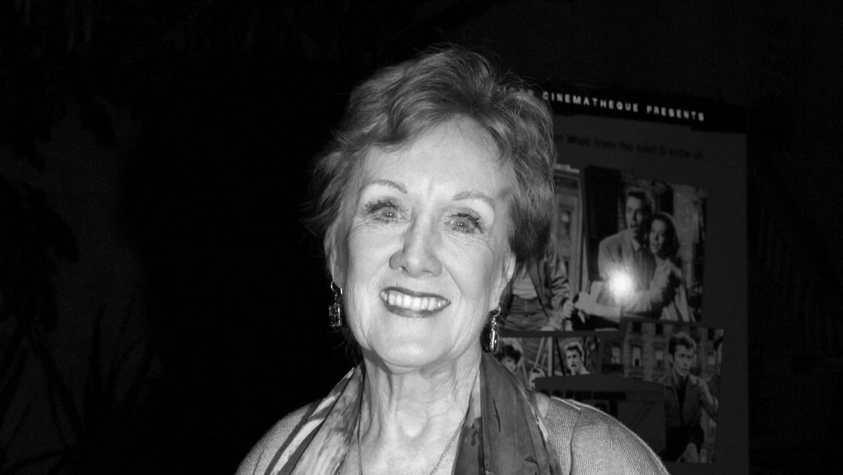 Nie żyje Marni Nixon piosenkarka, która w filmach śpiewała utwory za gwiazdy kina, m.in. Audrey Hepburn, Marilyn Monroe czy Natalie Wood. Artystka miała 86 lat, zmarła na raka piersi.