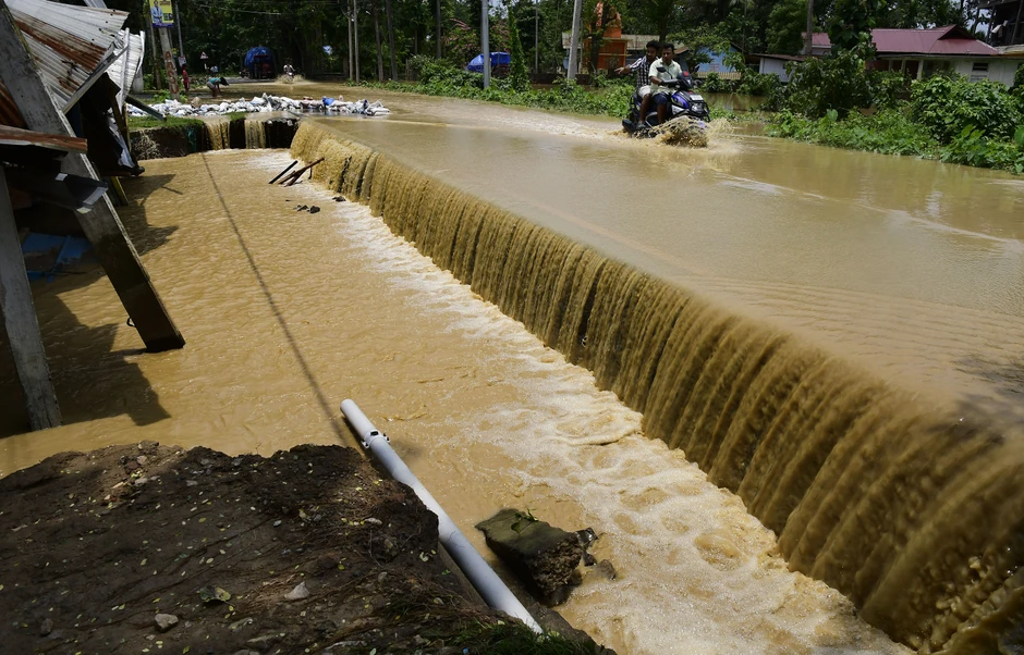 Poplave u Asamu, Indija