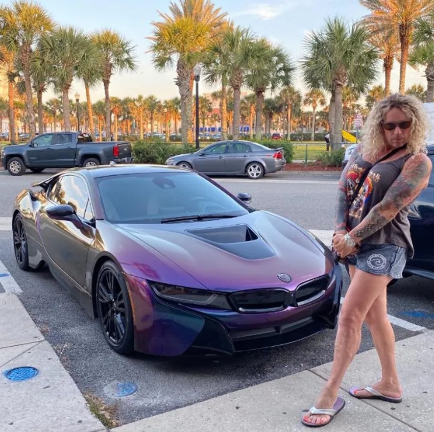 Roberta se podvrgla operaciji promene pola i razvela od supruge