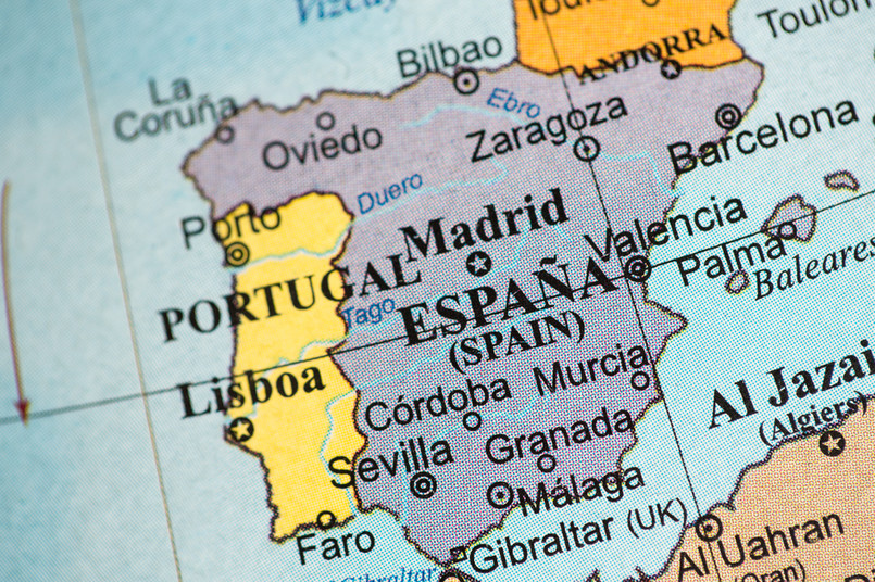 Program jest zgodny z zatwierdzoną przez parlament Hiszpanii pod koniec 2020 roku reformą oświaty