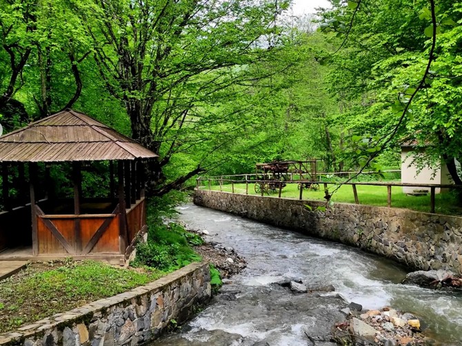 Evo zašto treba da posetite Lukovsku Banju